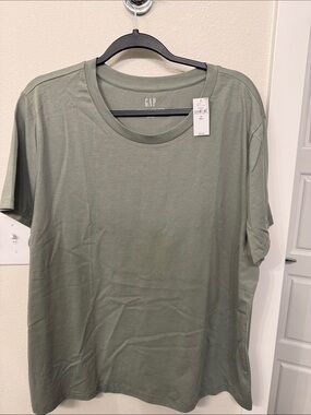 GAP Women's Short-Sleeve Crewneck T-Shirt in Olive NWT
